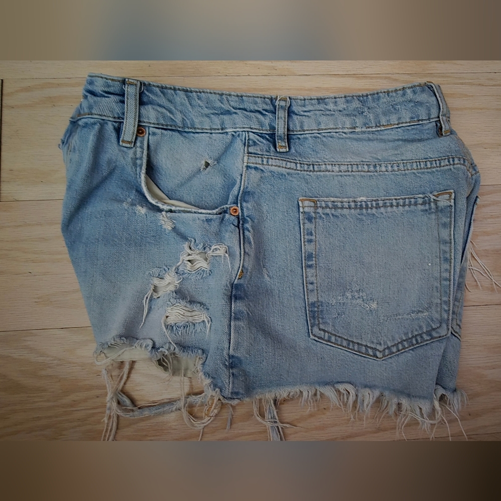 ZARA- Ripped Short skyblue - Picture 3 of 10